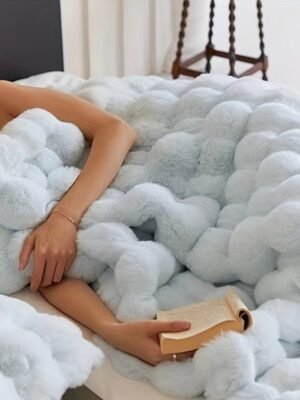 Traditional Style Plush Double Layer All Season Comforter Cozy Fleece Bedspread, Machine Washable Suitable For Ac Use, Travel, Naps & Christmas Gifts % Polyester Bed Cover