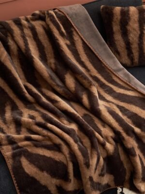 Luxury Plush Zebra Stripe Bedspread Soft Thick All Season Brown & Black Bedding, Contemporary Elegant Design For Queen King Size Beds, Hand Washable Cozy Comforter Alternative With Beige Friendly Texture, Multi Purpose Use For All Seasons, Stylish Brown