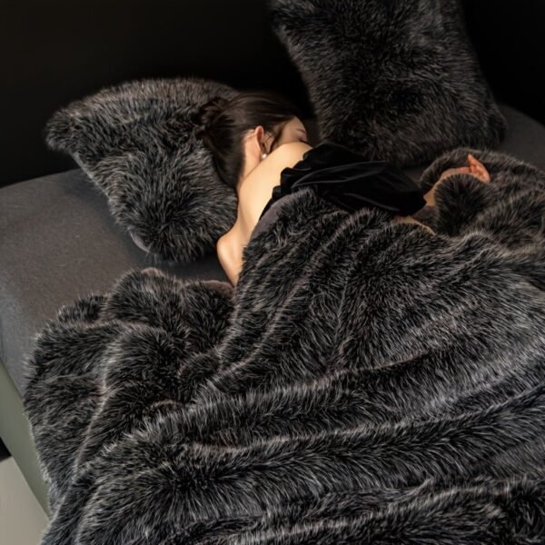 Extra Large Luxury Faux Fur Blanket Plush Soft All Season Throw With Elegant Black & White Design, Machine Washable For Bedding, Sofa, Camping Cozy Warmth, .. Inch, Heavyweight Polyester