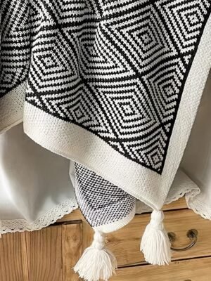 Preppy Style Black & White Geometric Throw Blanket Cozy All Season Polyester, Lightweight & Soft, Perfect For Couch Or Bed Decor, Cozy Home Accessory | Modern Home Decor | Soft