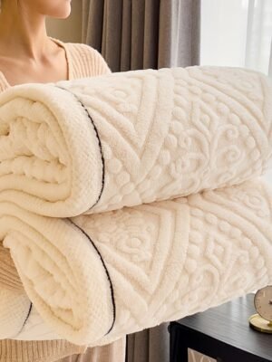 Piece Thick & Ultra Soft Flannel Throw Blanket Cozy, Fashion Design, Plush, Thick, Warm, Versatile, Perfect For Bed, Sofa, Travel Soft, Air Conditioning, Flannel, Blanket, Ideal Christmas Gift